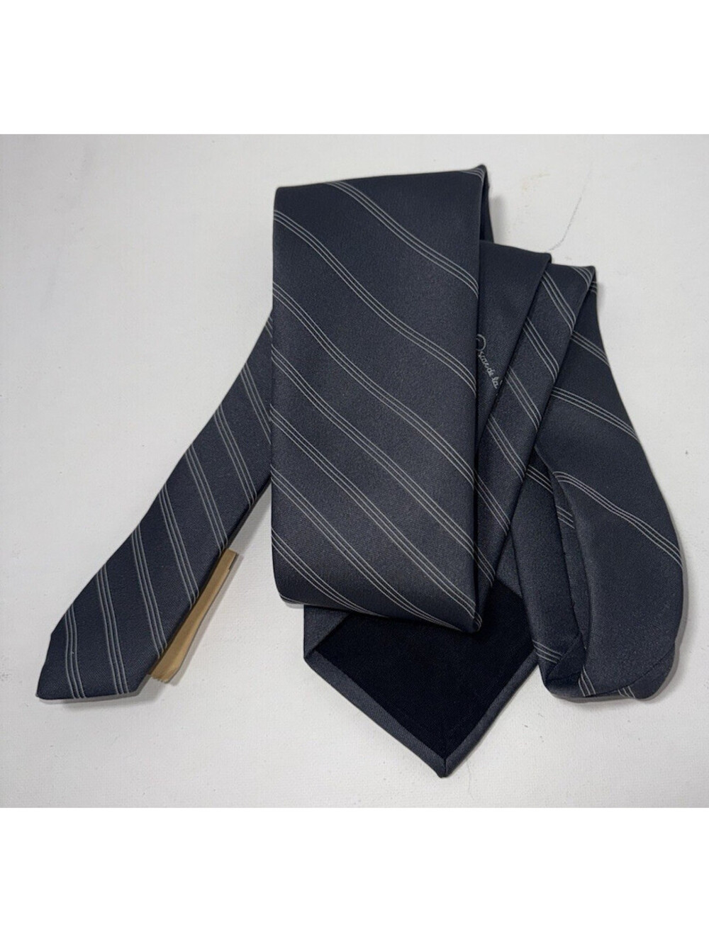 VTG Oscar De La Renta Mens Gray Tie Striped Necktie Black 95% polyester 5% silk - Picture 4 of 7